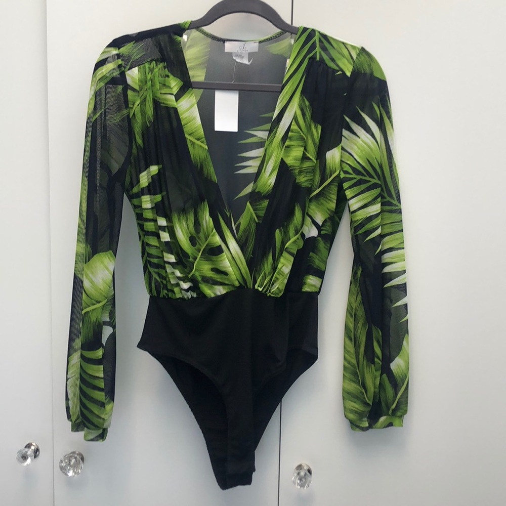 Tropical leaf Bodysuit New with Tags